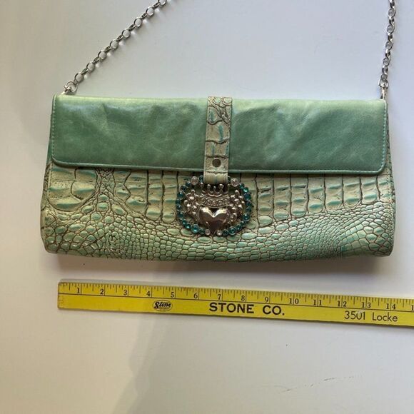 Michelle Monroe RARE Croc Embossed Clutch with Chain Shoulder Strap - Picture 11 of 13